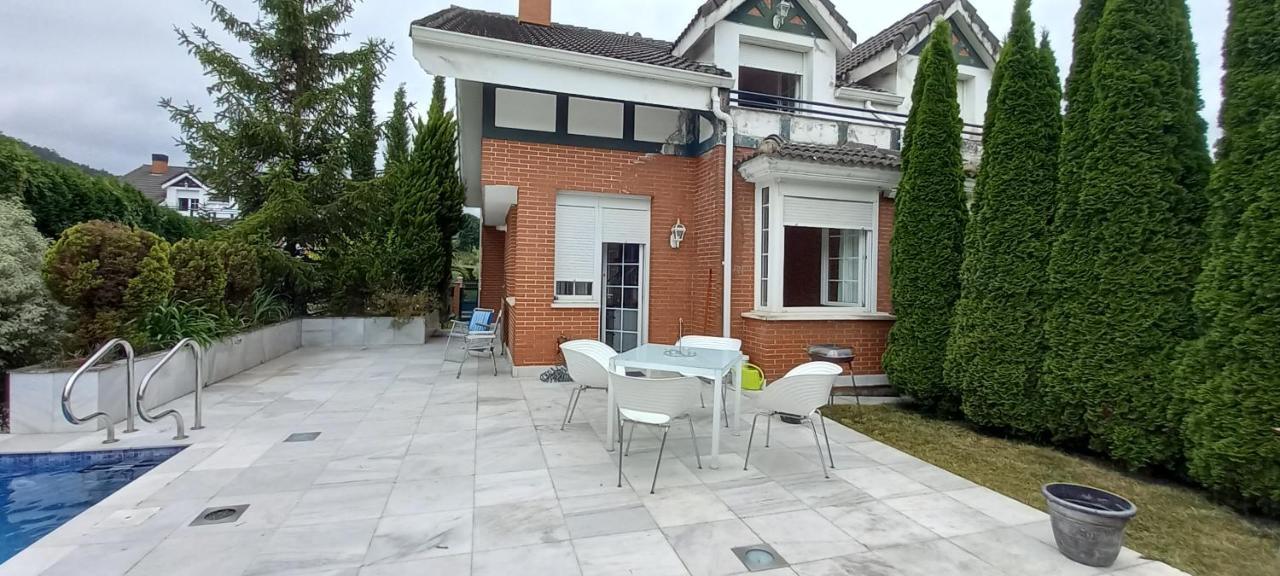 Chalet Con Piscina, Sauna Y Jacuzzi Cerca Del Mar A Media Hora De Bilbao Y Santander El Puente  Екстериор снимка